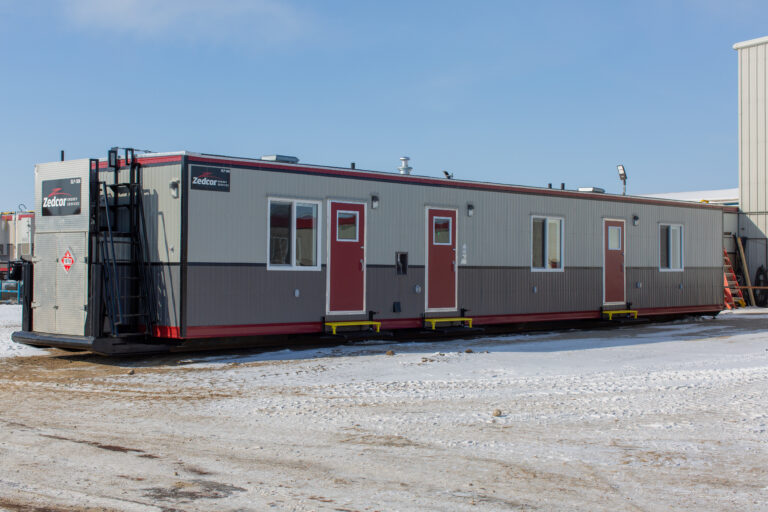 Modular construction accommodation in Niska, Alberta